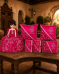 Set de Accesorios para XV Años Fucsia con Muñeca