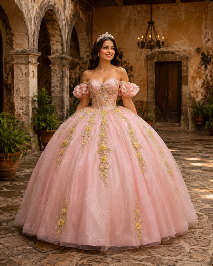 Vestido de Quinceañera Rosa Blush con Bordado Dorado Floral ID 600492-XV012