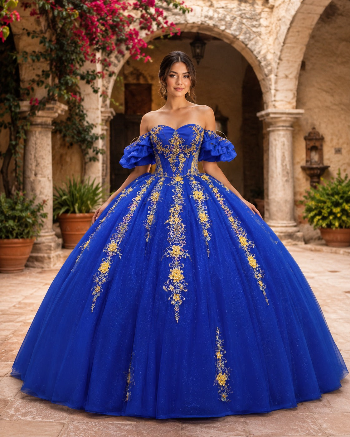 Vestido de Quinceañera Azul Rey con Bordado Dorado Floral ID 600492-XV017