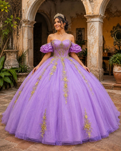 Vestido de Quinceañera Lila con Bordado Dorado Floral ID 600492-XV018