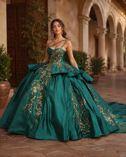 Vestido de Quinceañera Verde Esmeralda con Bordado Dorado y Diseño de Un Hombro ID600492-XV040