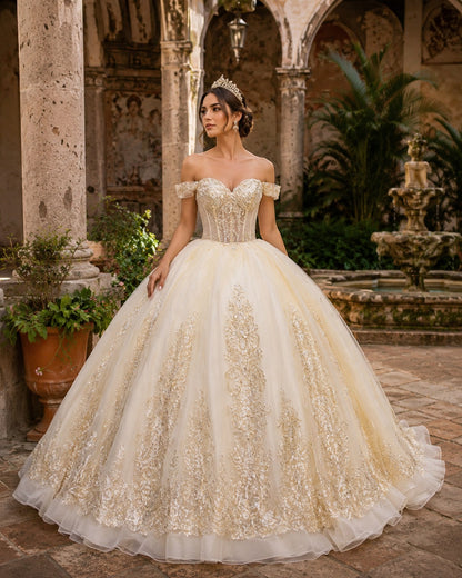 Vestido de Quinceañera Ivory con Bordado Dorado y Hombros Descubiertos ID600492-XV065