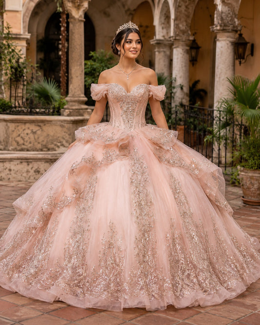 Vestido de Quinceañera Rosa Blush con Bordado Plateado y Falda de Capas ID600492-XV066