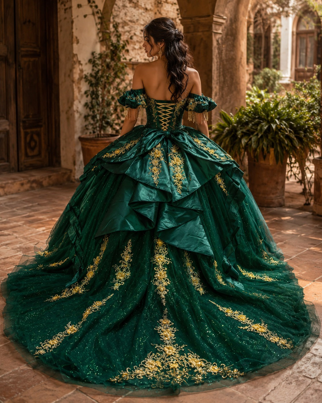 Vestido de Quinceañera Verde Esmeralda con Bordado Dorado Floral ID 600492-XV010