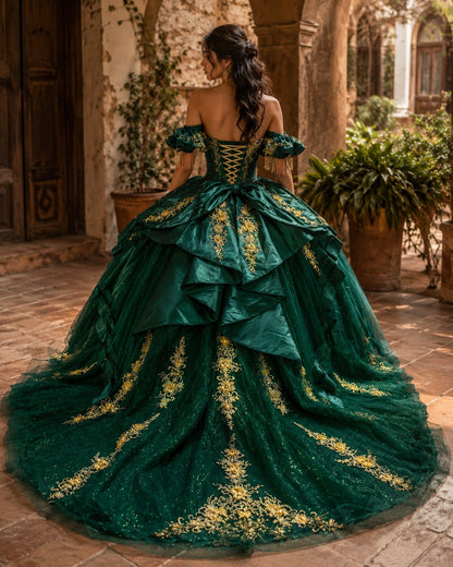 Vestido de Quinceañera Verde Esmeralda con Bordado Dorado Floral ID 600492-XV010