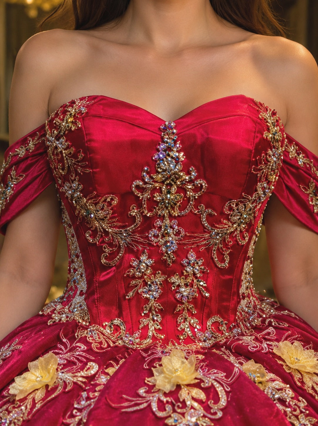 Vestido de Quinceañera Rojo Rubí con Bordado Dorado Floral ID 600492-XV011