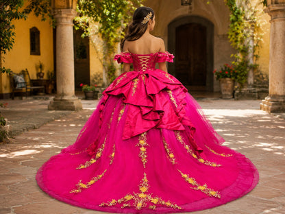 Vestido de Quinceañera Fucsia con Bordado Dorado Floral ID 600492-XV013