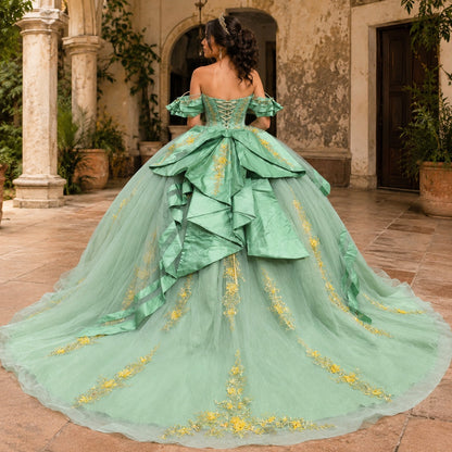 Vestido de Quinceañera Verde Menta con Bordado Dorado Floral ID 600492-XV015