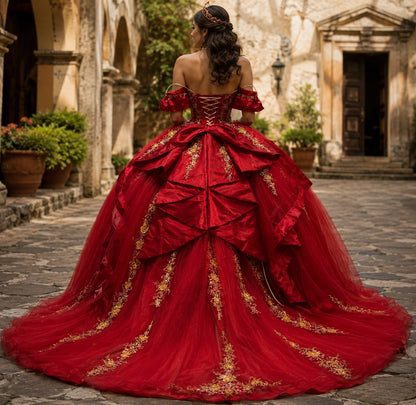 Vestido de Quinceañera Rojo con Bordado Dorado Floral ID 600492-XV016