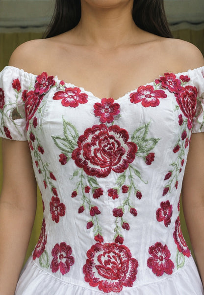 Vestido de Quinceañera Blanco con Bordado Floral Rojo ID600492-XV022