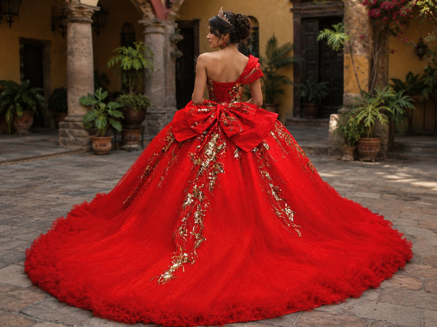 Vestido de Quinceañera Rojo con Bordado Dorado y Diseño de Un Hombro ID600492-XV042
