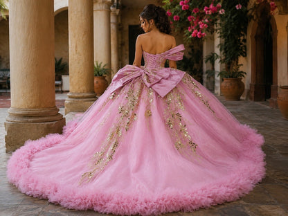 Vestido de Quinceañera Rosa con Bordado Dorado y Detalle Floral en Falda ID600492-XV047