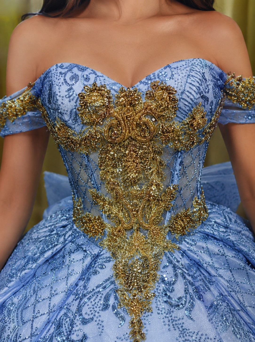 Vestido de Quinceañera Azul Cielo con Bordado Azul y Dorado ID600492-XV082