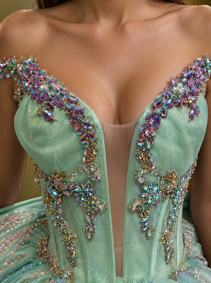 Vestido de Quinceañera Verde Menta con Bordado Champagne y Falda de Capas ID600492-XV084